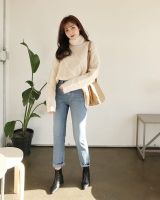 áo len với quần jeans