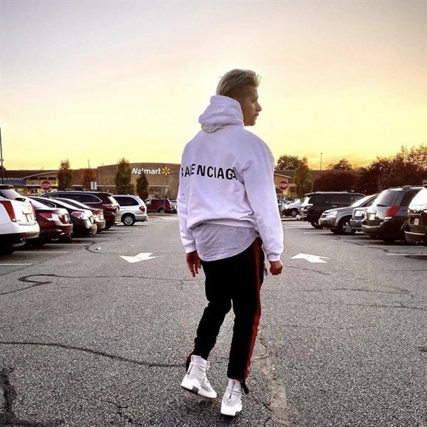 ao hoodie balenciaga